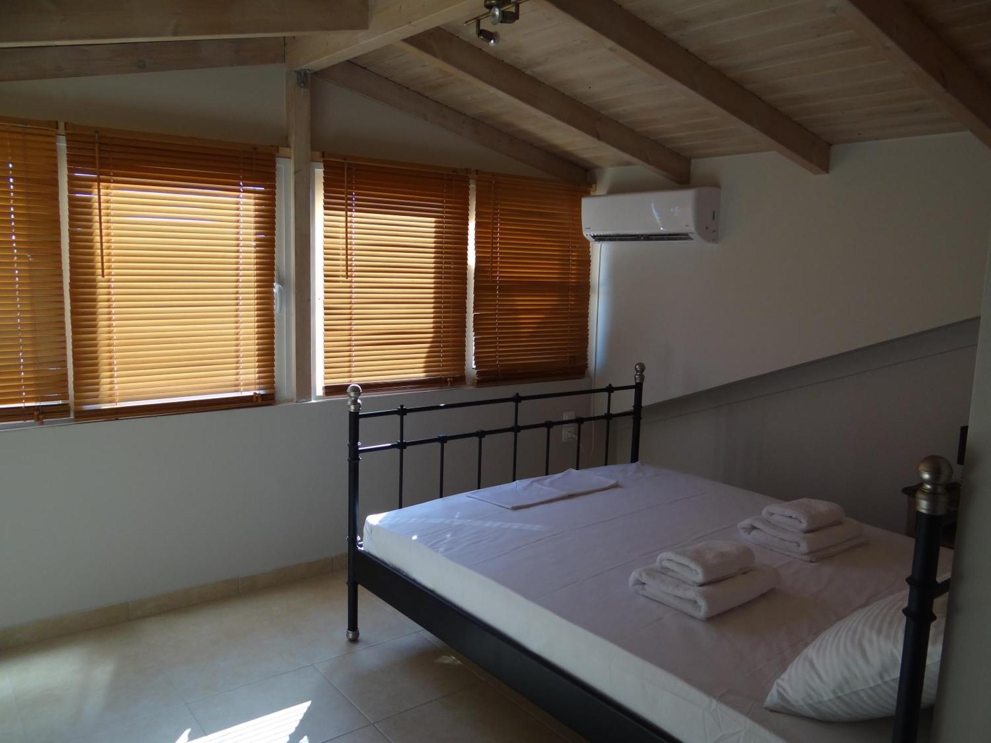 Aperanto House Paralia Loutsas Cameră foto