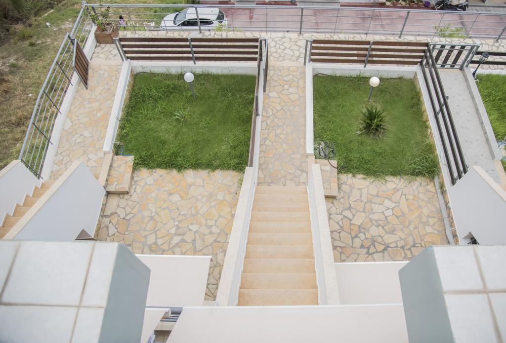 Aperanto House Paralia Loutsas Exterior foto